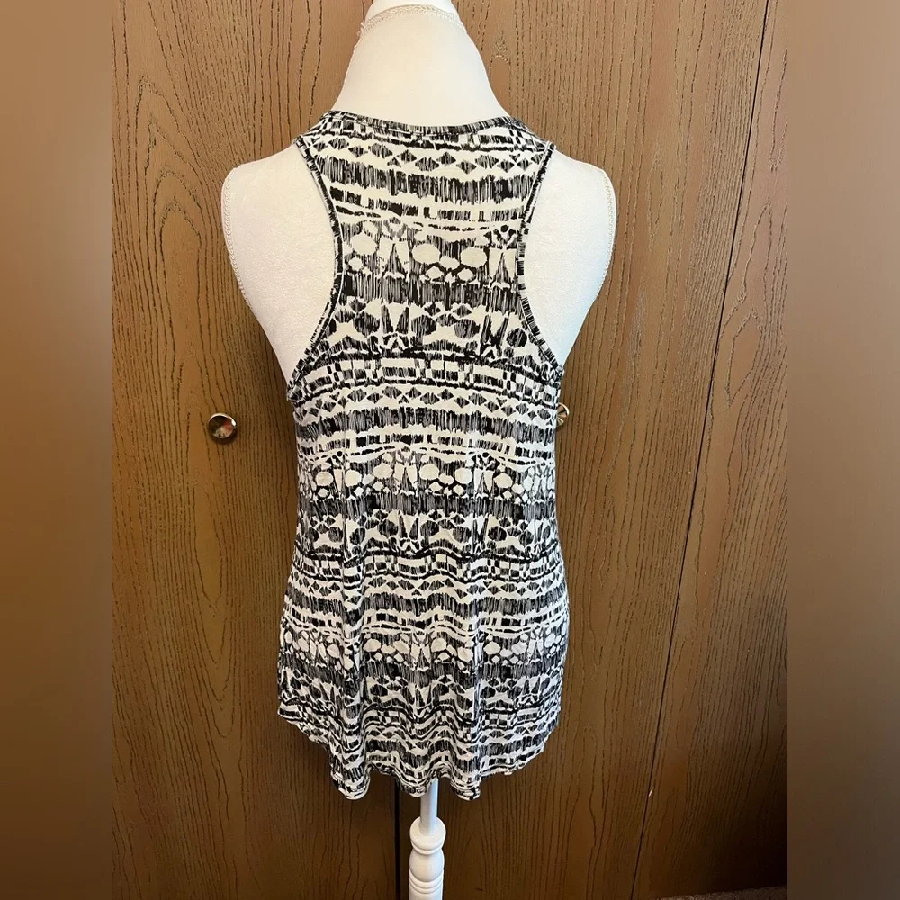 Abstract Tank Top - Picture 2 of 4